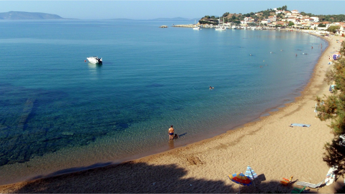 image of foinikounda beach destination
