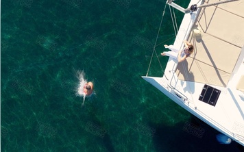 Catamaran Aria