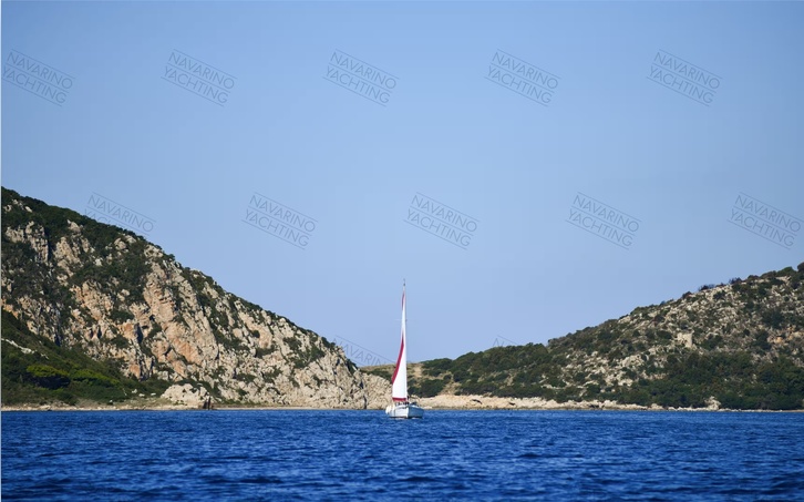 M/Y MYKINES